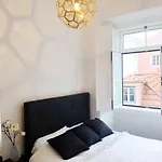 Design With Rooftop Terrace And 180-degree River&city Views * Lisboa