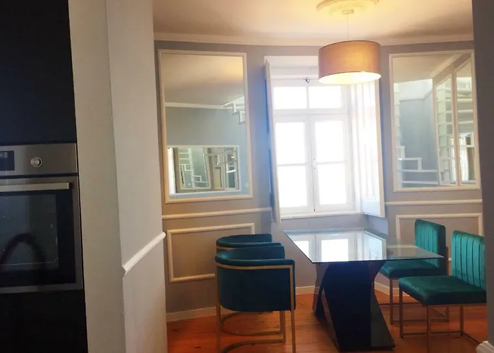 아파트 Design With Rooftop Terrace And 180-degree River&city Views 리스본