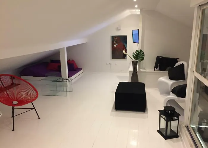 아파트 Design With Rooftop Terrace And 180-degree River&city Views 리스본