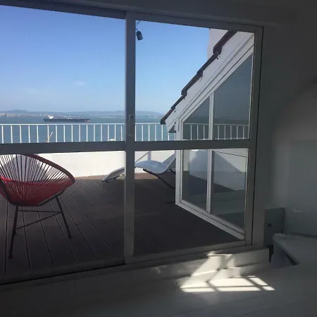 アパート Design With Rooftop Terrace And 180-degree River&city Views