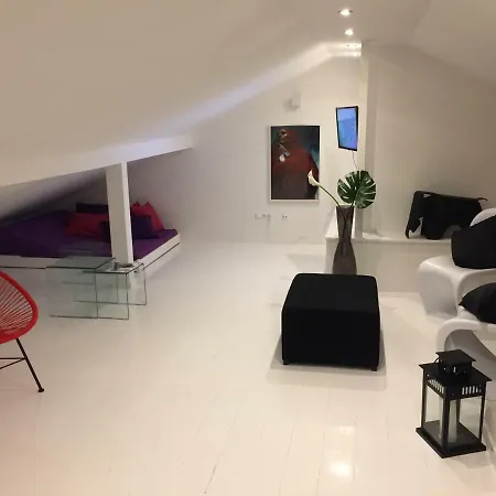 アパート Design With Rooftop Terrace And 180-degree River&city Views リスボン