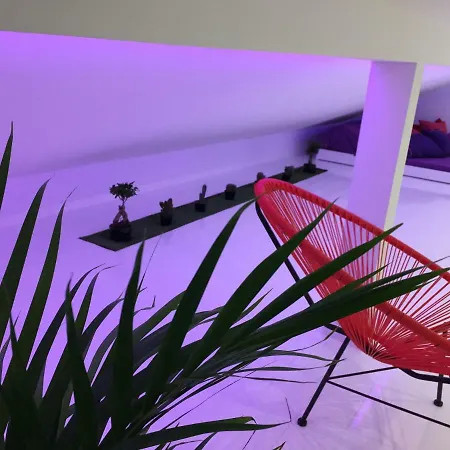 Design With Rooftop Terrace And 180-degree River&city Views דירה *